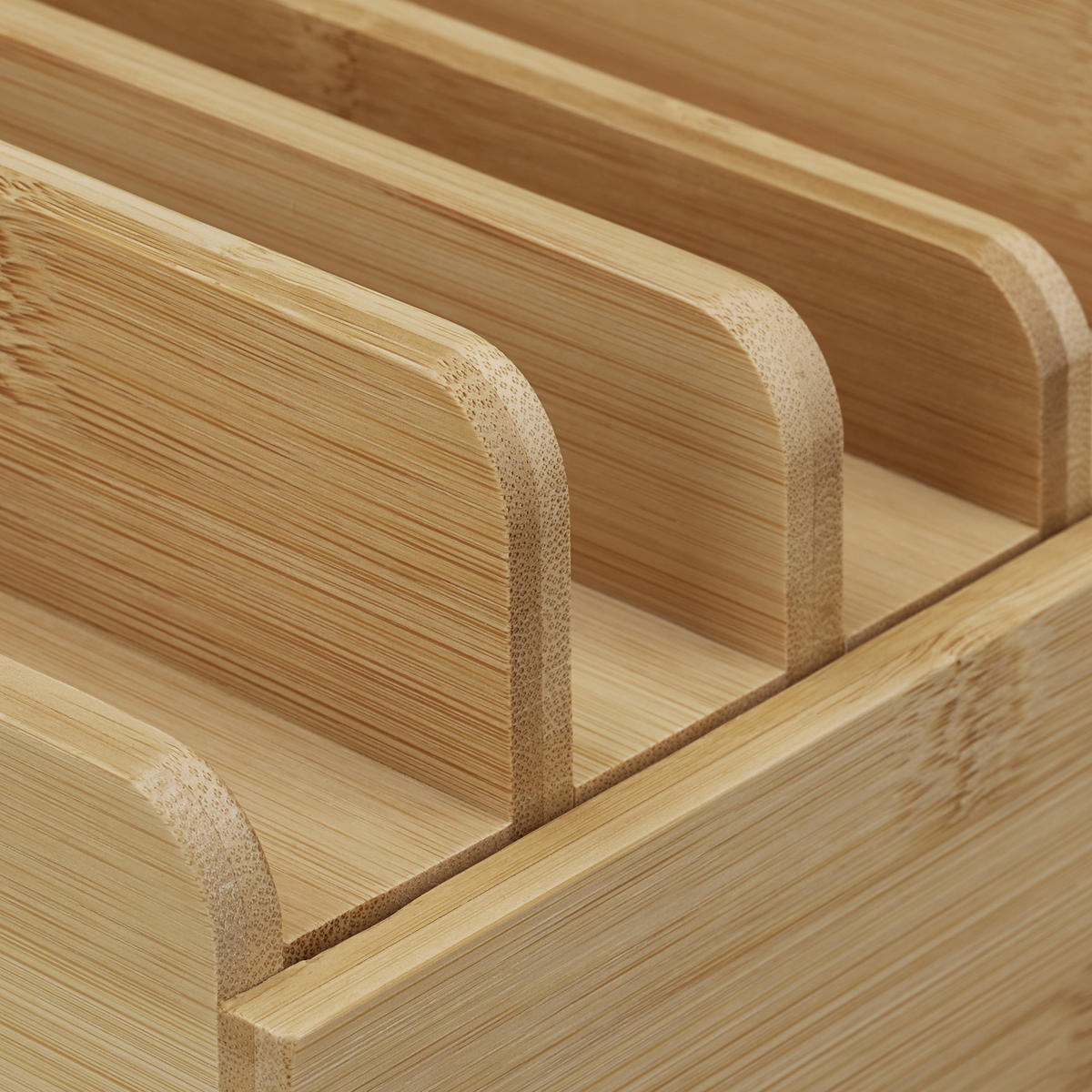 NABÍJACIA stanica - svetlohnedá, drevo (15/22.5/10cm) - Relaxdays