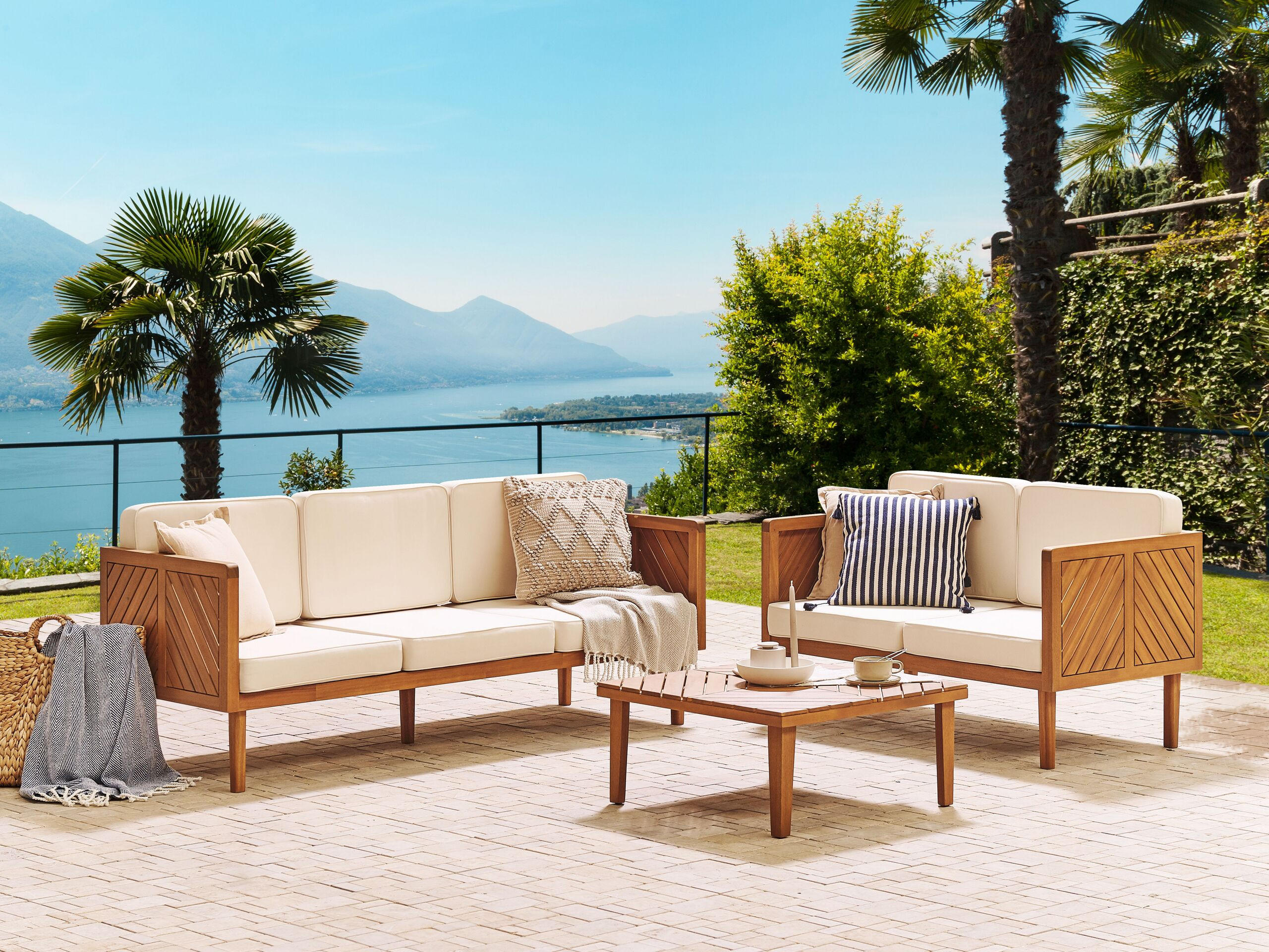 GARTENSOFA 3-Sitzer Akazienholz hellbraun Auflagen creme Baratti - Hellbraun/Weiß, Holz (179/76/65cm) - Beliani