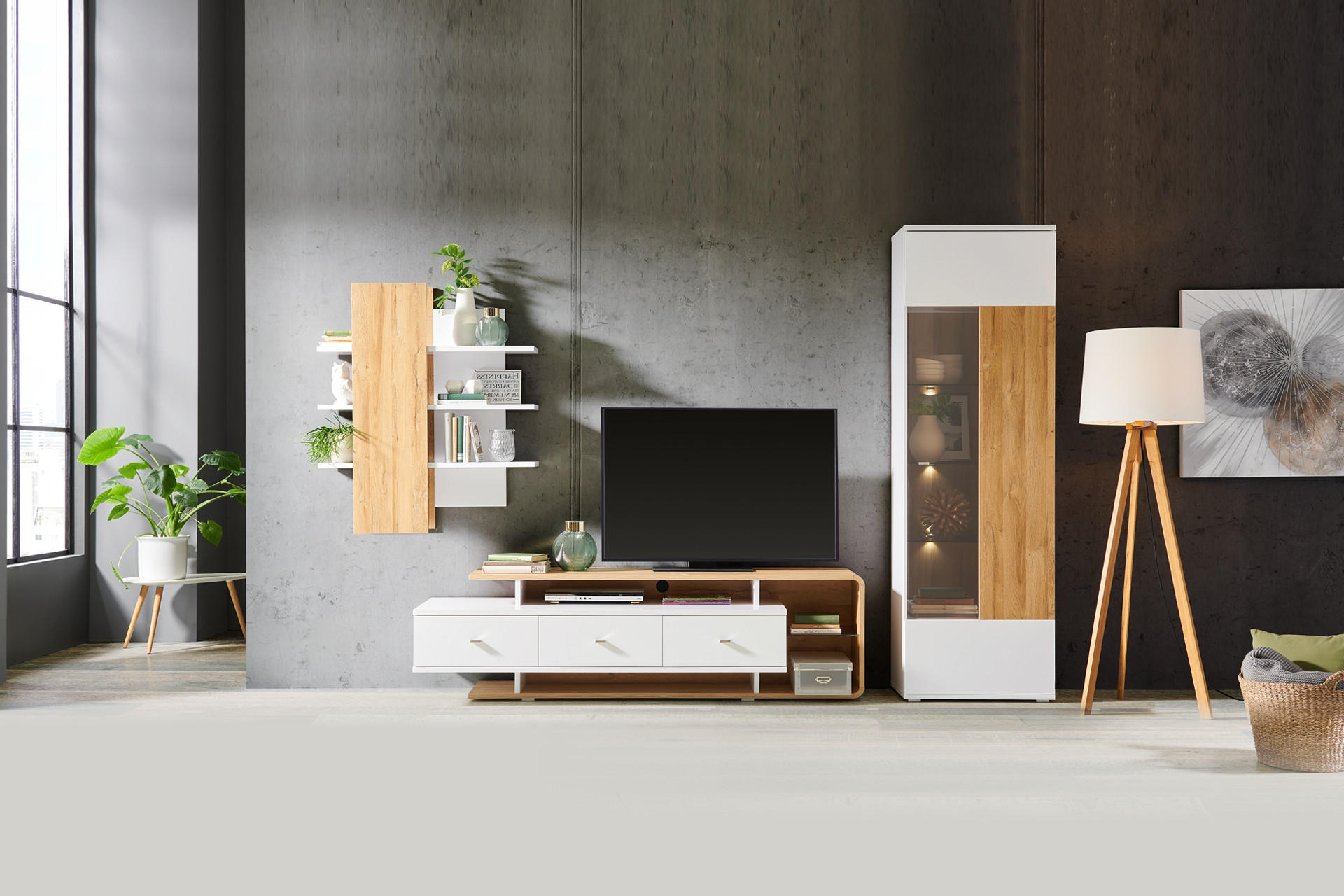 Obývací stěna bílá s dřevěnými prvky a LED osvětlením