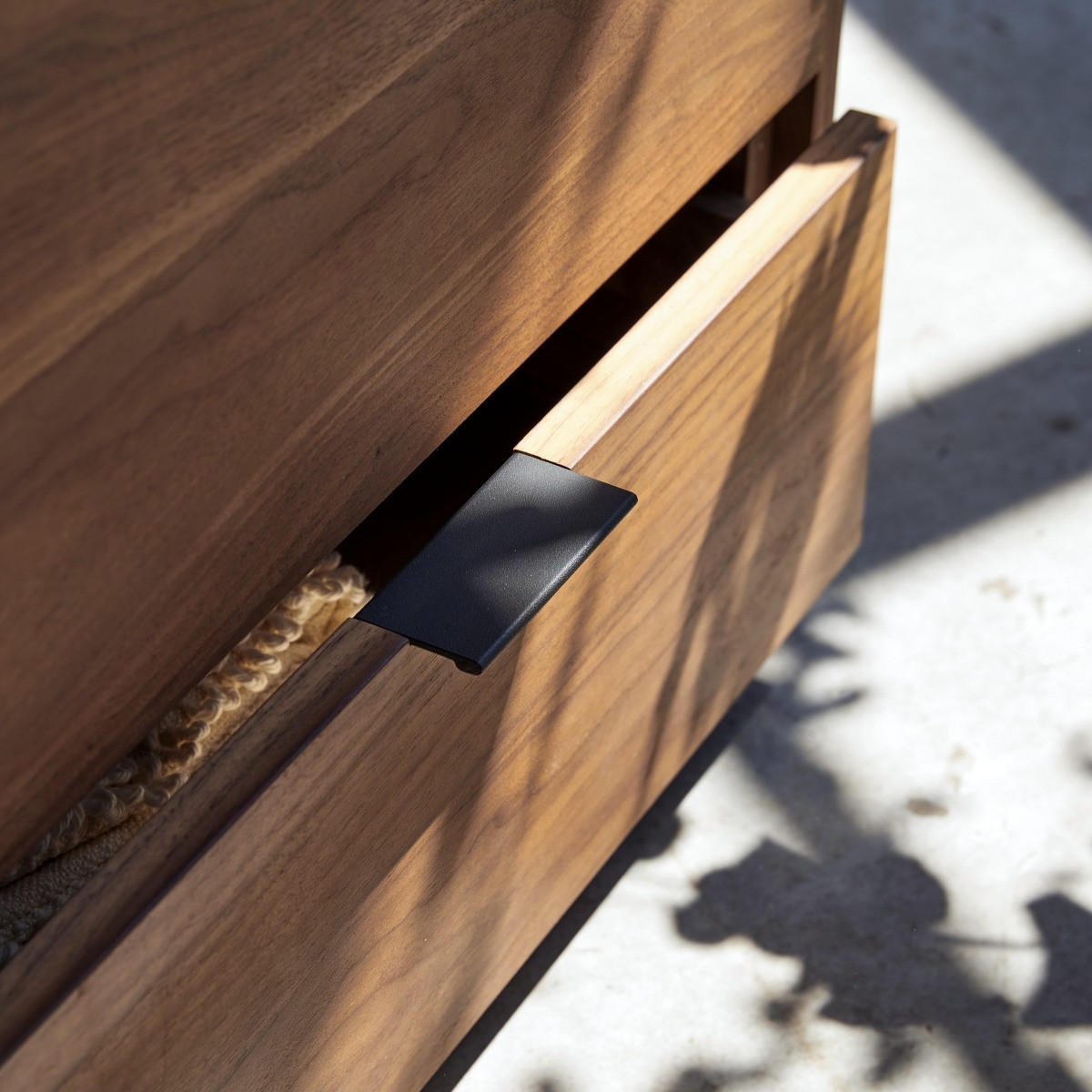 TV-SCHRANK Senson Dunkelbraun aus Walnuss - Dunkelbraun, Holz (120/55/45cm) - Tikamoon