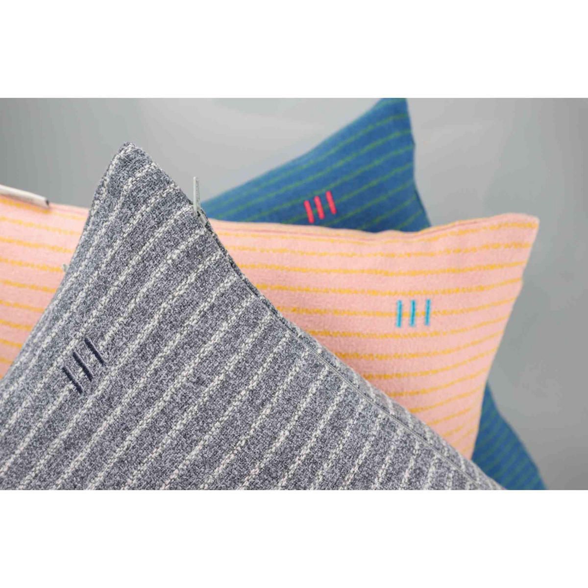 ZIERKISSENHÜLLE DEKOKISSENHÜLLE FUN STRIPE 2er Set - Grau, Textil (38/38cm) - Esprit