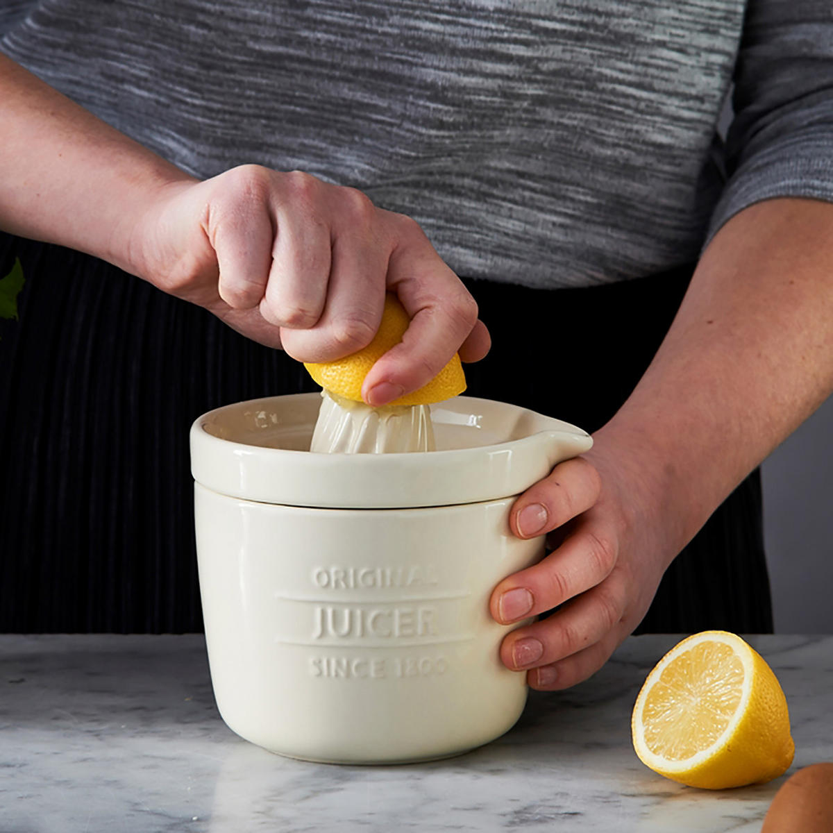 ZITRUSPRESSE/ Entsafter 3in1, 550 ml aus Steingut - Creme, Keramik (12.5cm) - Mason Cash