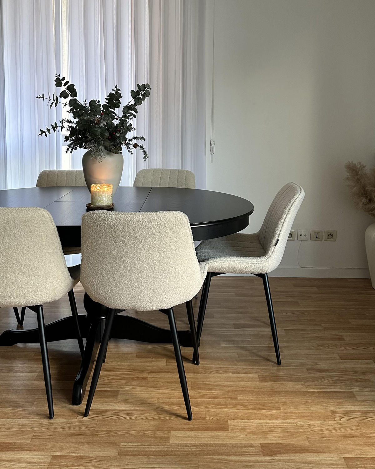 JÍDELNÍ ŽIDLE sada 2 ks Bouclé Světlá Béžová Dubrovnik - černá/béžová, textil (53/81/58cm) - Beliani