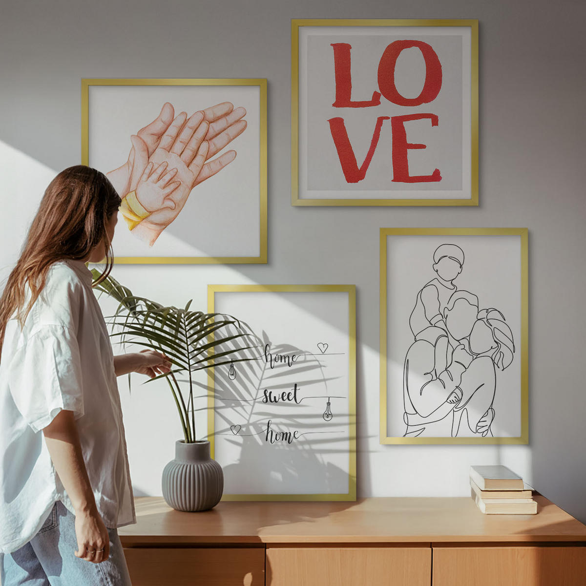 WANDBILDER 4er Set - 50x50 cm & 40x60 cm Goldrahmen - Familienillustrationen Hausschilder - Goldfarben, Kunststoff (50/50cm) - ArtPrintCave