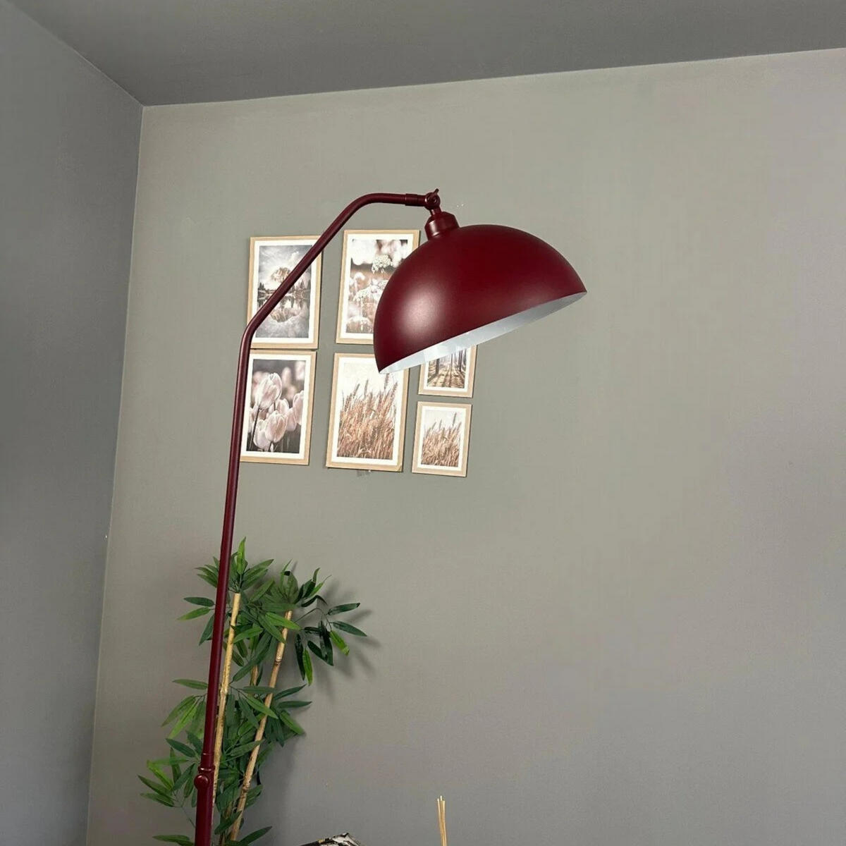 STEHLAMPE Helvik aus Metall mit E27, verstellbarer Lampenschirm - Bordeaux, Metall (37/37/170cm) - Bamyum