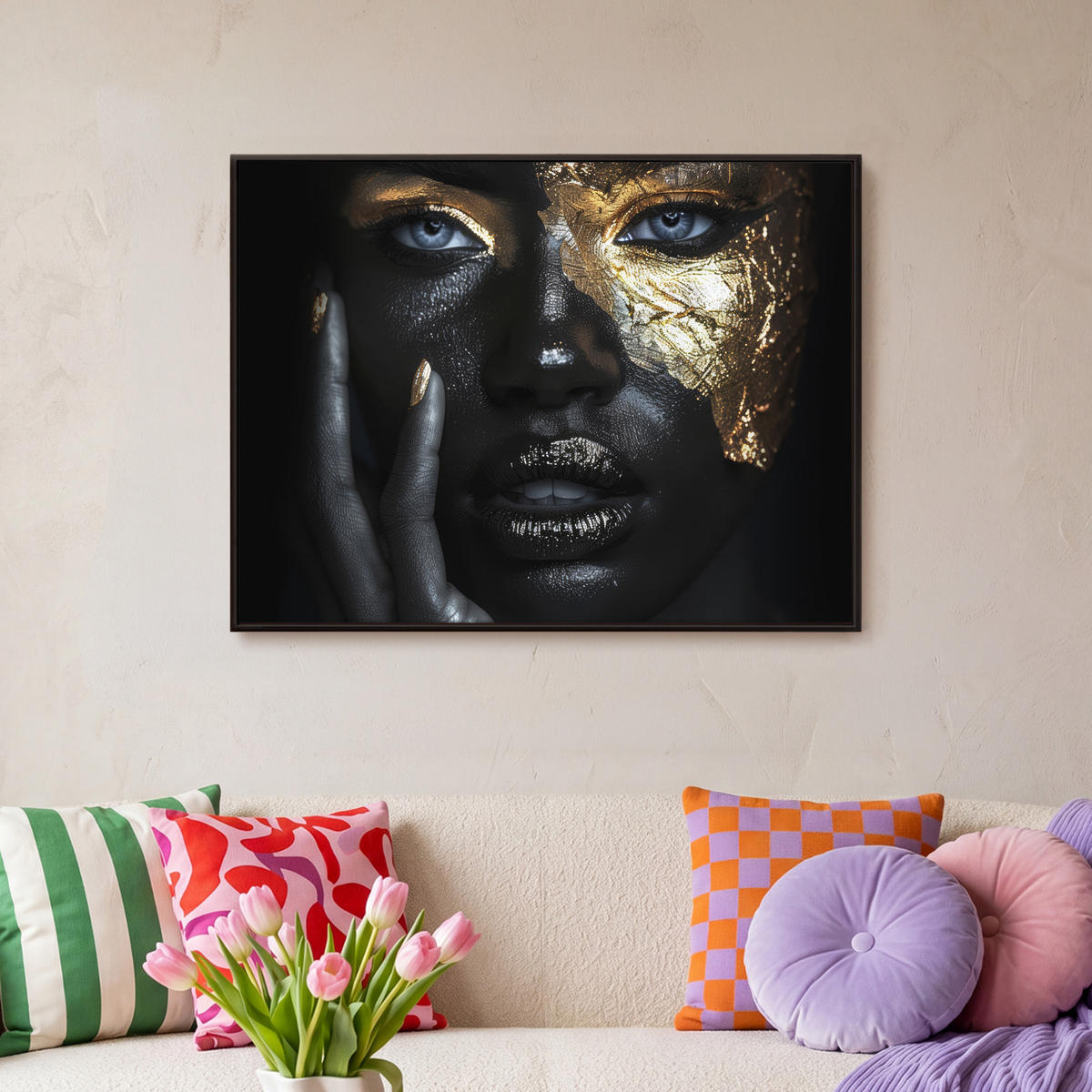 LEINWAND Bilder mit Rahmen - Frau - Gold - Porträt - Schwarz-Weiß - Luxus - 70x50 - Hellblau, Textil (70/50cm) - MuchoWow