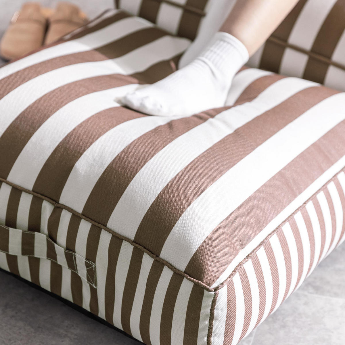 BODENKISSEN mit Sitzsackfüllung Solus - Braun, Textil (72/22/72cm) - icon