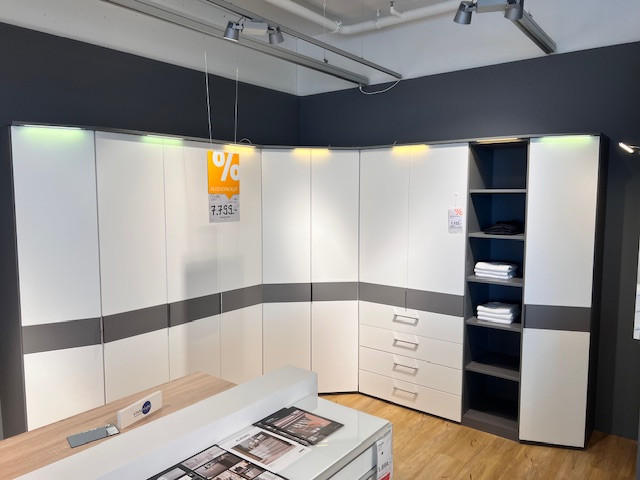 SCHRANKSYSTEM ROOMLINE