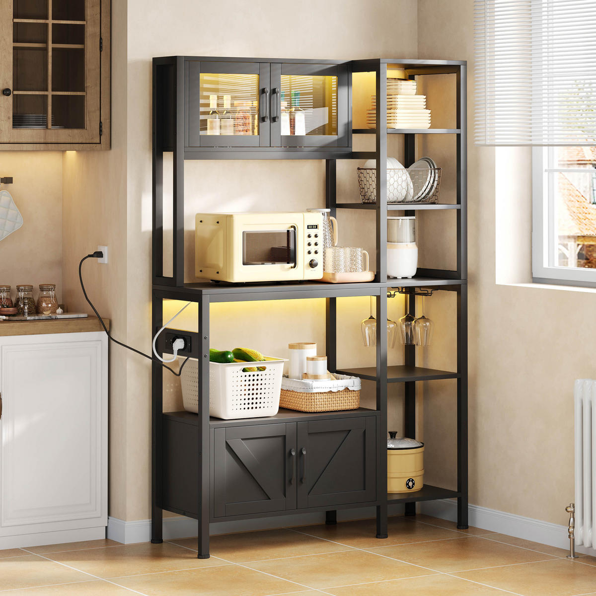 BUFFET 115/40/180 cm Schwarz mit LED-Lichtern, Barregal, Aufbewahrungsfunktion und Weinglashalter - Schwarz, Holz (115/180/40cm) - Oxeza