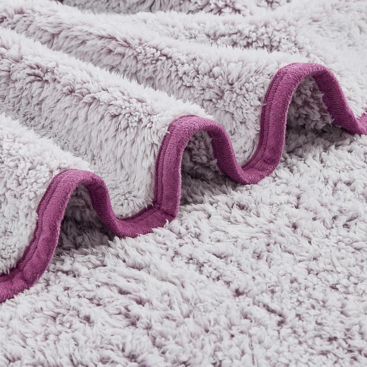 KUSCHELDECKE Sherpa 152 x 203 cm Lila - Flieder, Textil (150/200cm)