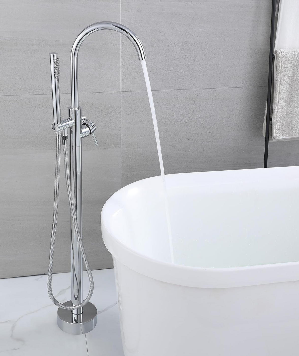 BADEWANNENARMATUR freistehend mit Handbrause, 360° schwenkbarer Auslauf, 2 Griffmodi, verchromt - Silberfarben, Metall (15/105/21cm) - TVTIUO