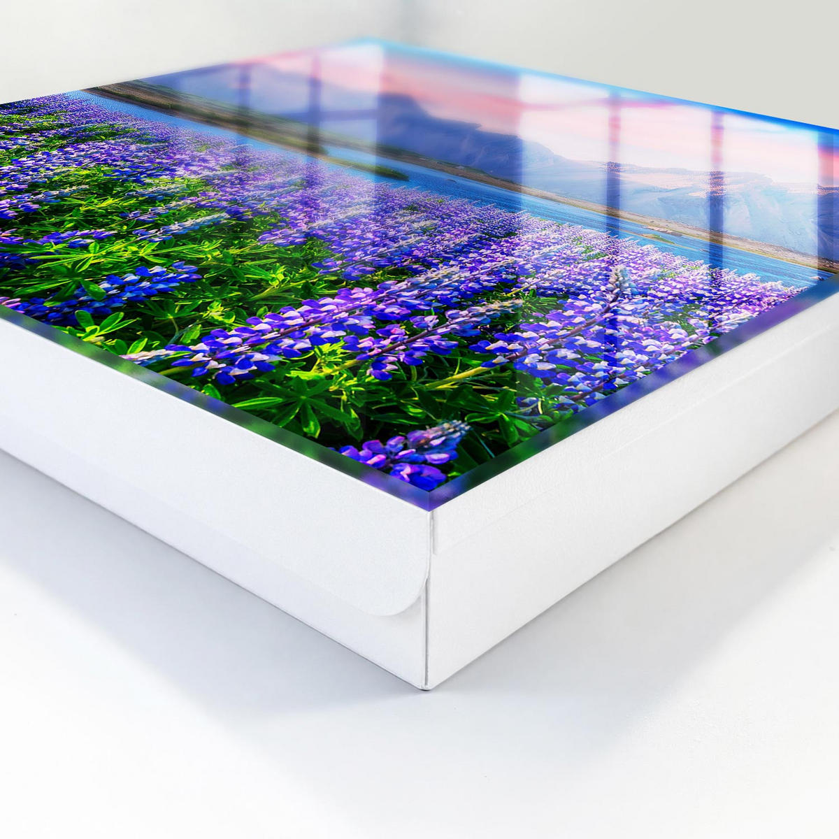 SCHLÜSSELBOX Weiß 30x30 cm – Türöffnung nach rechts - Berglandschaft - Lila, Metall (30/30/5cm) - TULUP