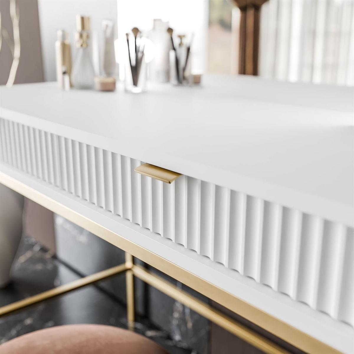 SCHMINKTISCH MIT SPIEGEL CORTADO ELITE GOLD WEISS - Weiß, Holzwerkstoff (104/78/50cm) - Lookway