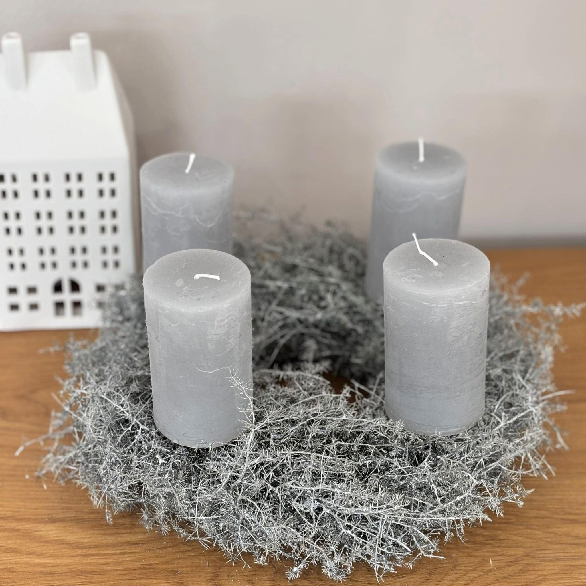 SILBERGLANZ der Jahreszeiten: Adventskranz aus Spargelkraut - 30 cm / silber - Naturfarben, Naturmaterialien (30cm) - Lykke & You