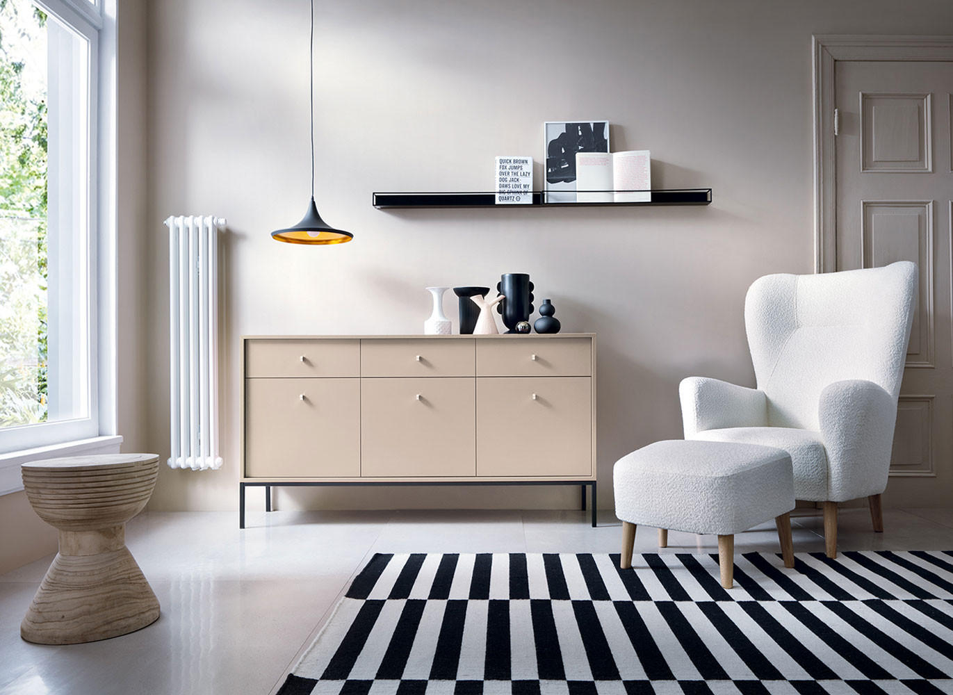 SIDEBOARD Mono beige / schwarz 153 / 39 / 83cm - Beige/Schwarz, Holz/Holzwerkstoff (153/83/39cm) - Feldmann-Wohnen