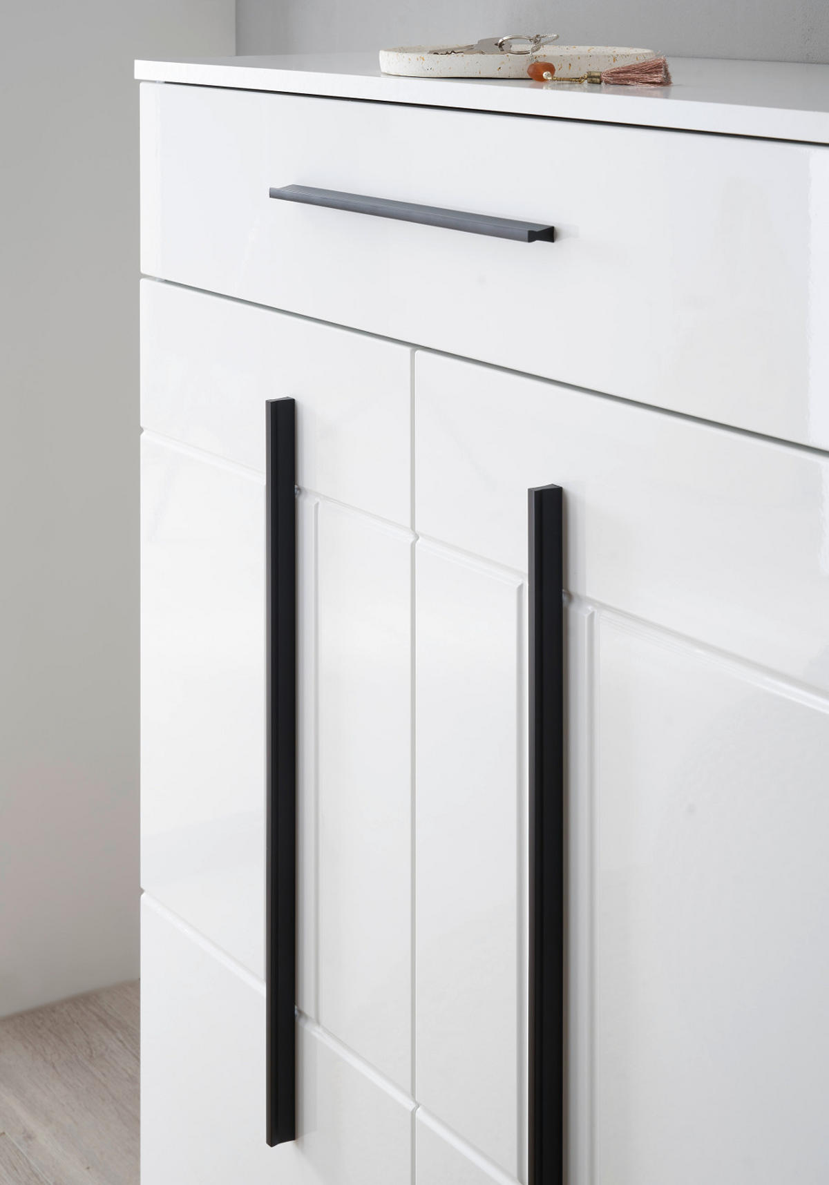 SCHUHSCHRANK weiß Hochglanz 80 x 103 cm, Kommode mit Soft-Close - Weiß Hochglanz/Schwarz, Holzwerkstoff/Kunststoff (80/103/39cm) - Furn.Design