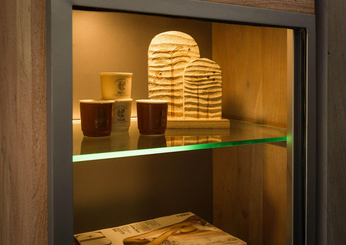 VITRINE Akazie 55x45x204 beige lackiert Amsterdam #120 - Beige, Holz (55/204/45cm) - Massivmoebel24