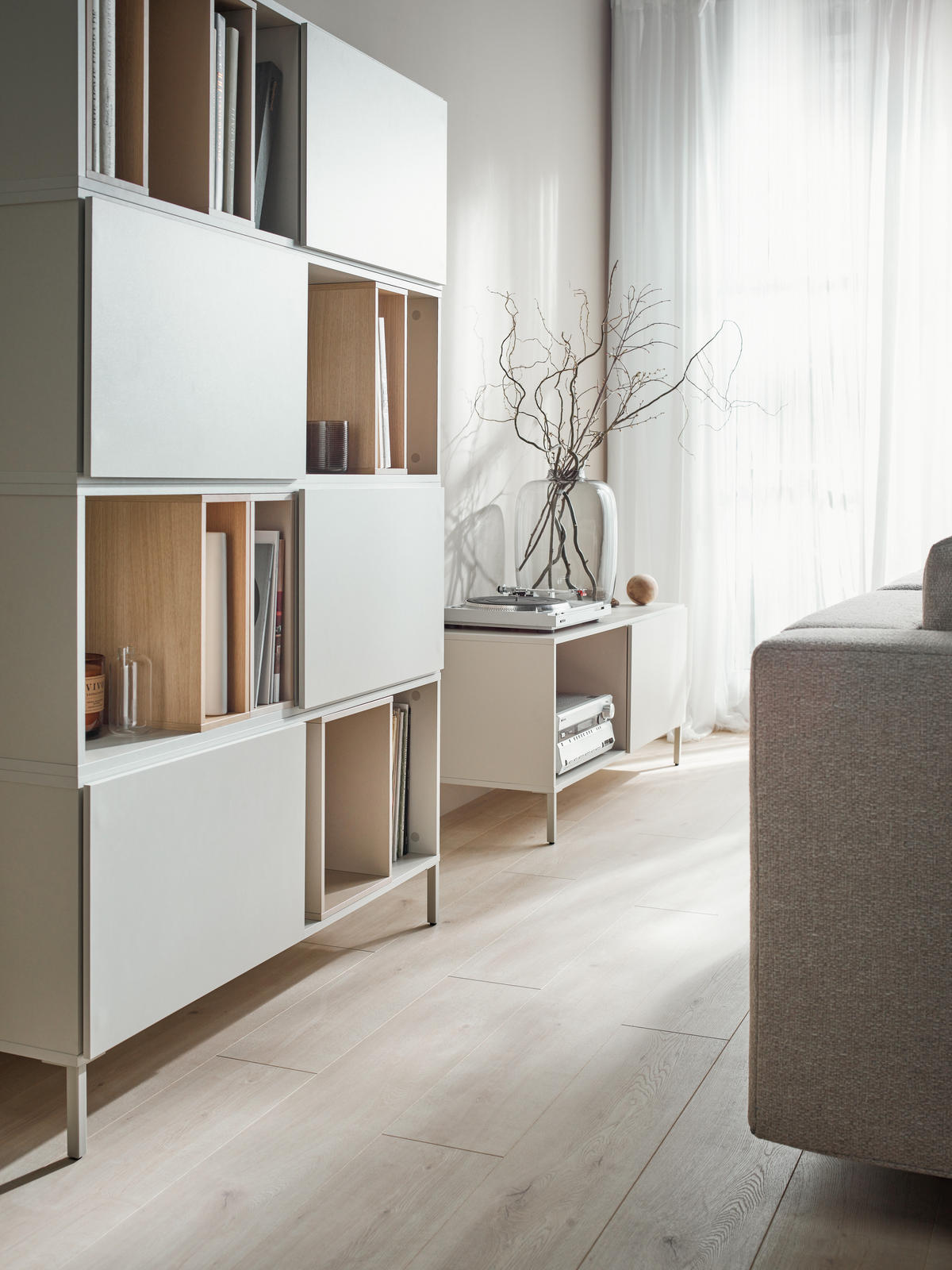 BÜCHERREGAL INTO - Creme, Holzwerkstoff (43.5/175.5/121cm) - Vox Möbel
