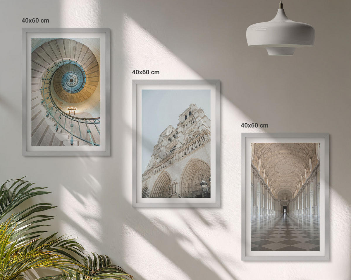 BILDER SET 3er Set - 40x60 cm Silberner Rahmen - Wendeltreppe der Kathedralenfassade - Silberfarben, Kunststoff (40/60cm) - TULUP