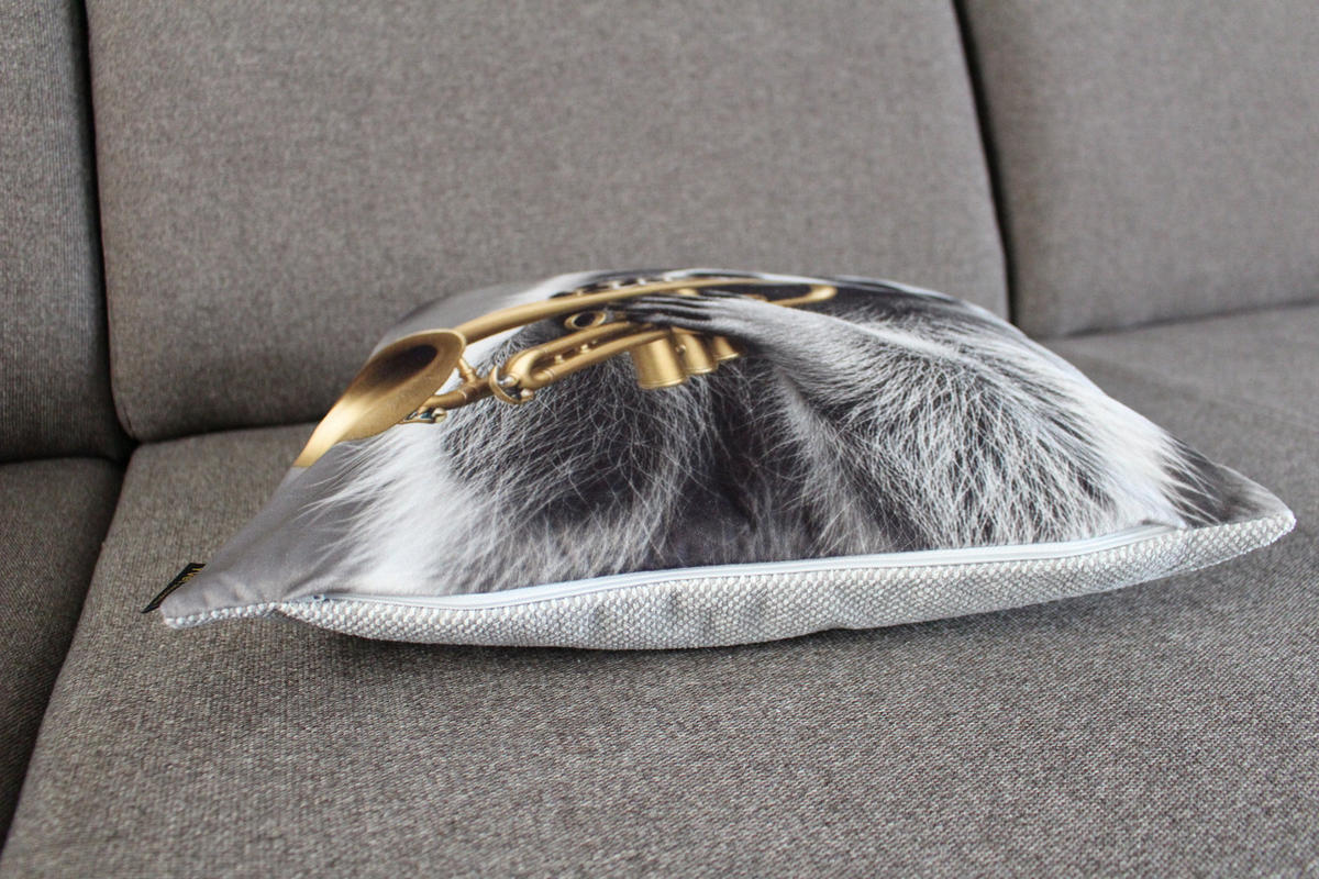 KISSENHÜLLE WASCHBÄR BILL Trompete - Hellgrau, Textil (45/45cm) - Yve! decoration