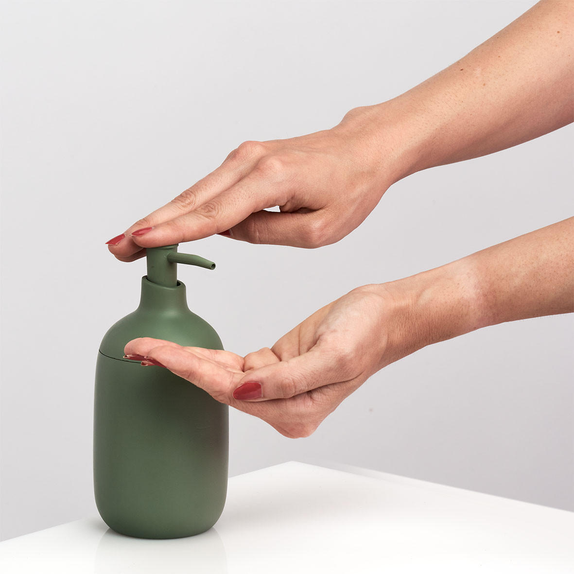 SEIFENSPENDER - Salbeigrün - Salbeigrün, Kunststoff (7.2/16/7.2cm) - Zeller Present