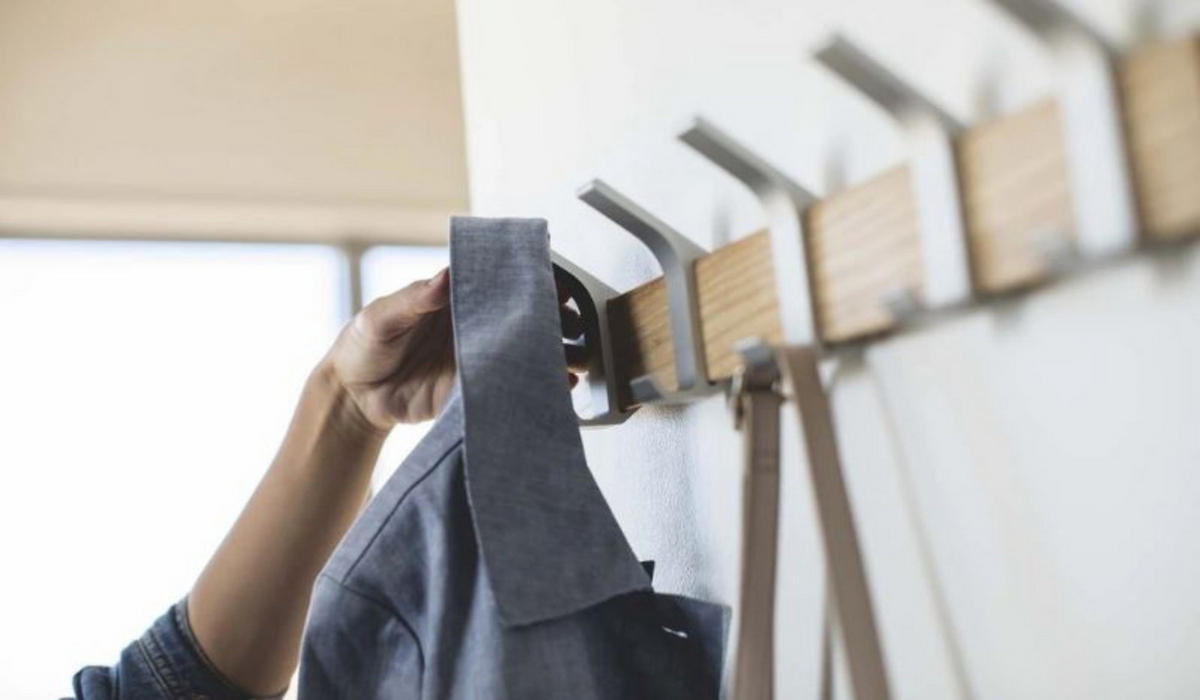 GARDEROBENLEISTE Rin naturfarben 50/10/6 cm mit 5 Haken - Eichefarben, Holz (6/10/50cm) - Yamazaki