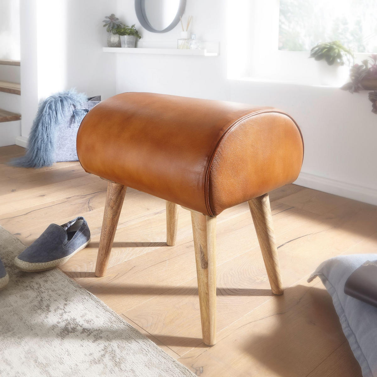 SITZHOCKER – Echtleder/Massivholz, 45x53x40 cm, 120 kg Belastbarkeit - Braun, Mangoholz/Leder (45/53/40cm) - KADIMA DESIGN