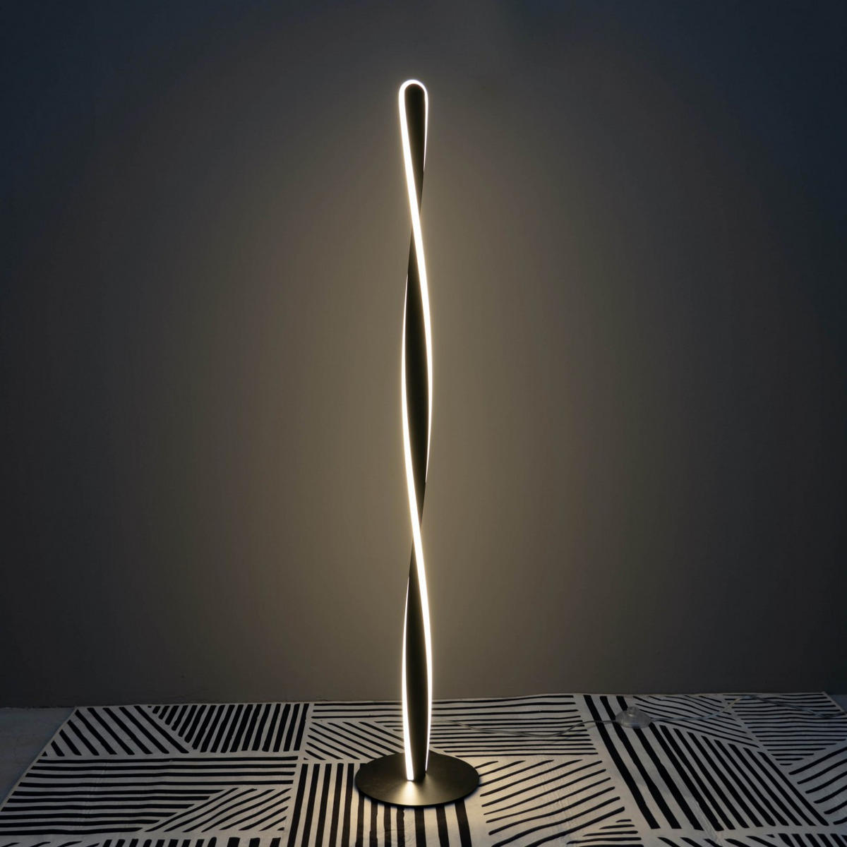 STEHLEUCHTE Kazan, Schwarz, 120cm - Schwarz, Metall (120/22/120cm) - KOSILUM