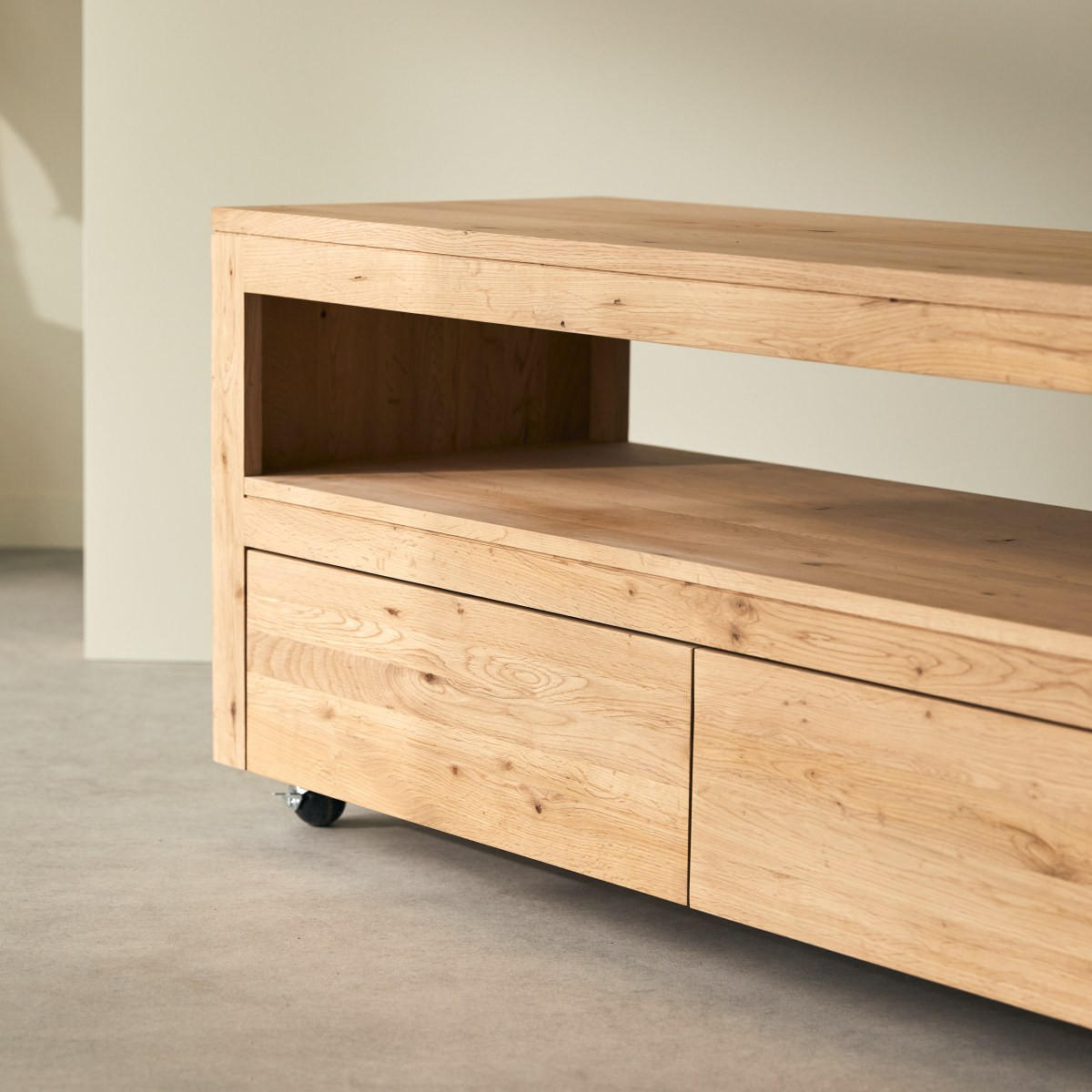 TV-SCHRANK Anoa Natur aus Eiche - Naturfarben, Holz (180/55/45cm) - Tikamoon