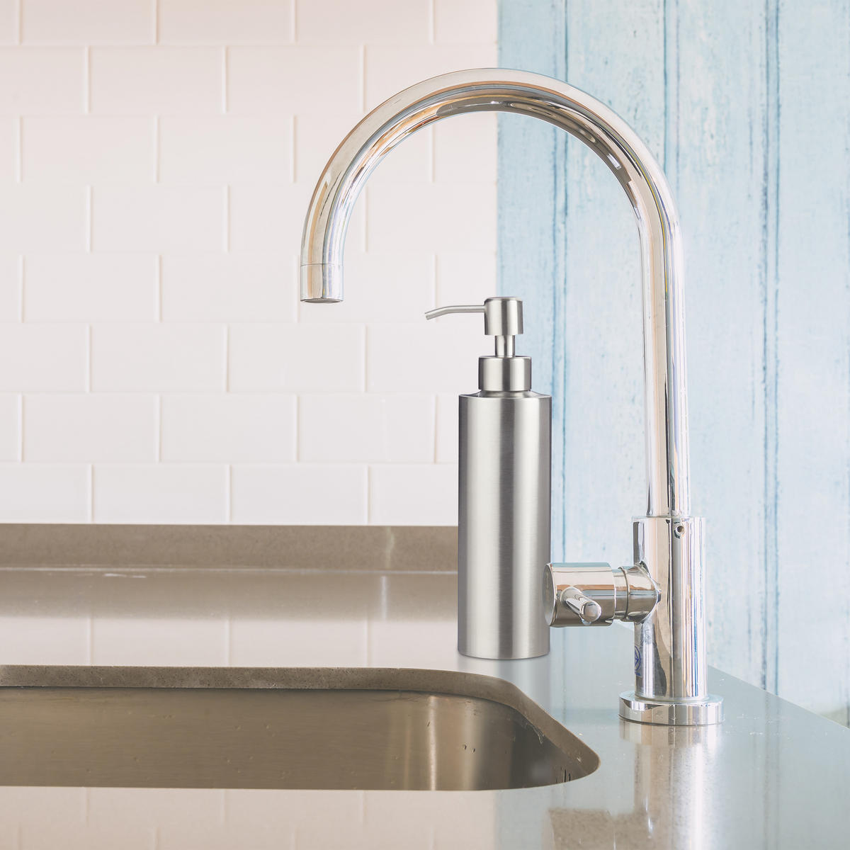 SEIFENSPENDER - Silberfarben, Metall (7/21/5.5cm) - Relaxdays