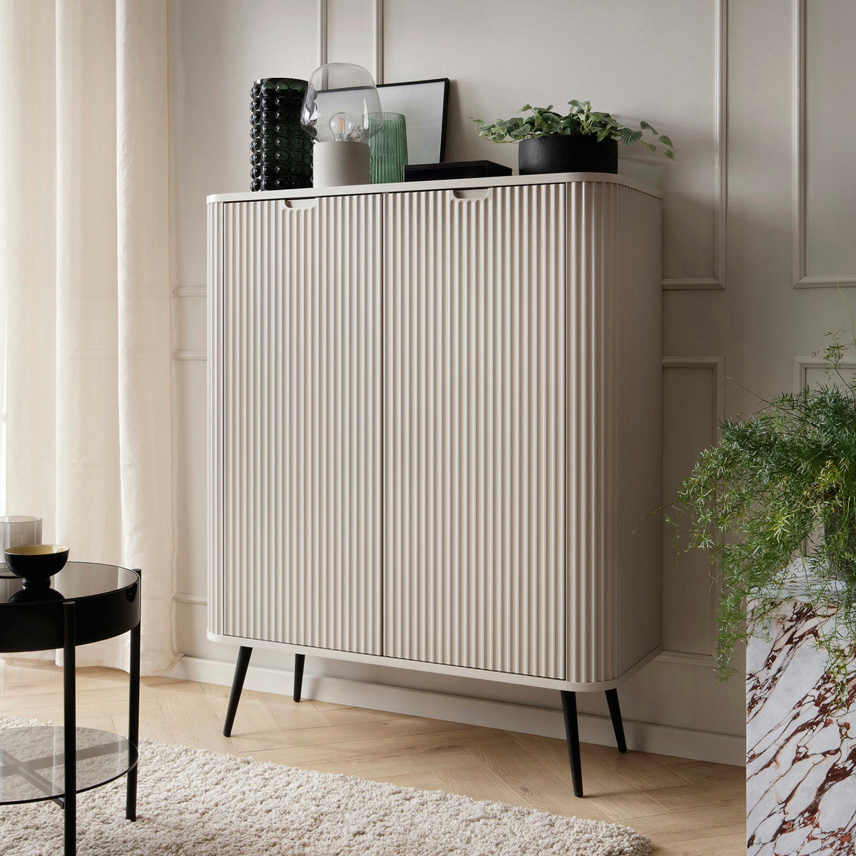 SIDEBOARD MORDEN KOM1 Abgerundeter Korpus Kaschmir Kaschmir - Kaschmir, Holzwerkstoff/Kunststoff (103/129/39cm) - Komodee