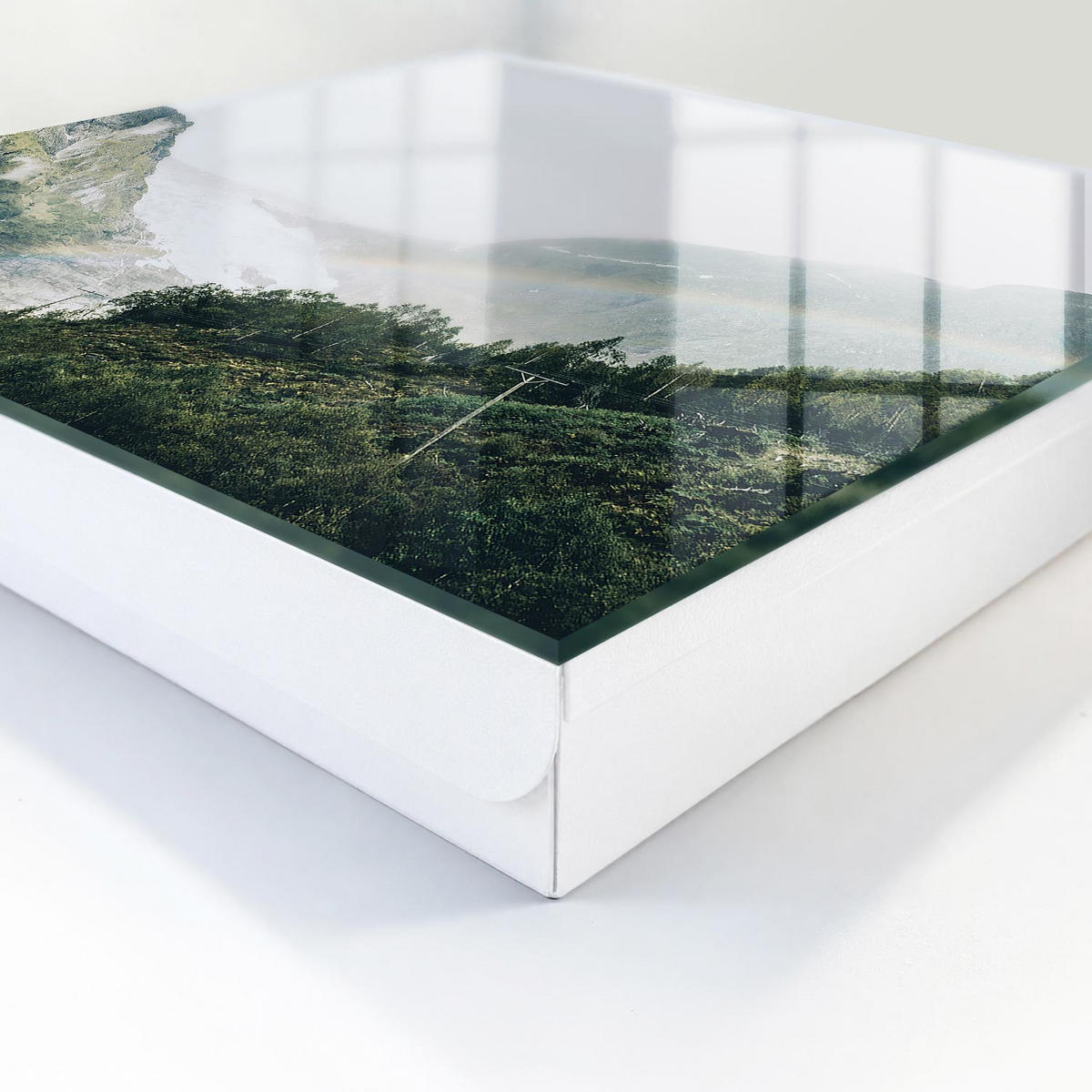 SCHLÜSSELBOX Weiß 30x30 cm – Türöffnung nach rechts - Regenbogenberge - Grün, Metall (30/30/5cm) - TULUP