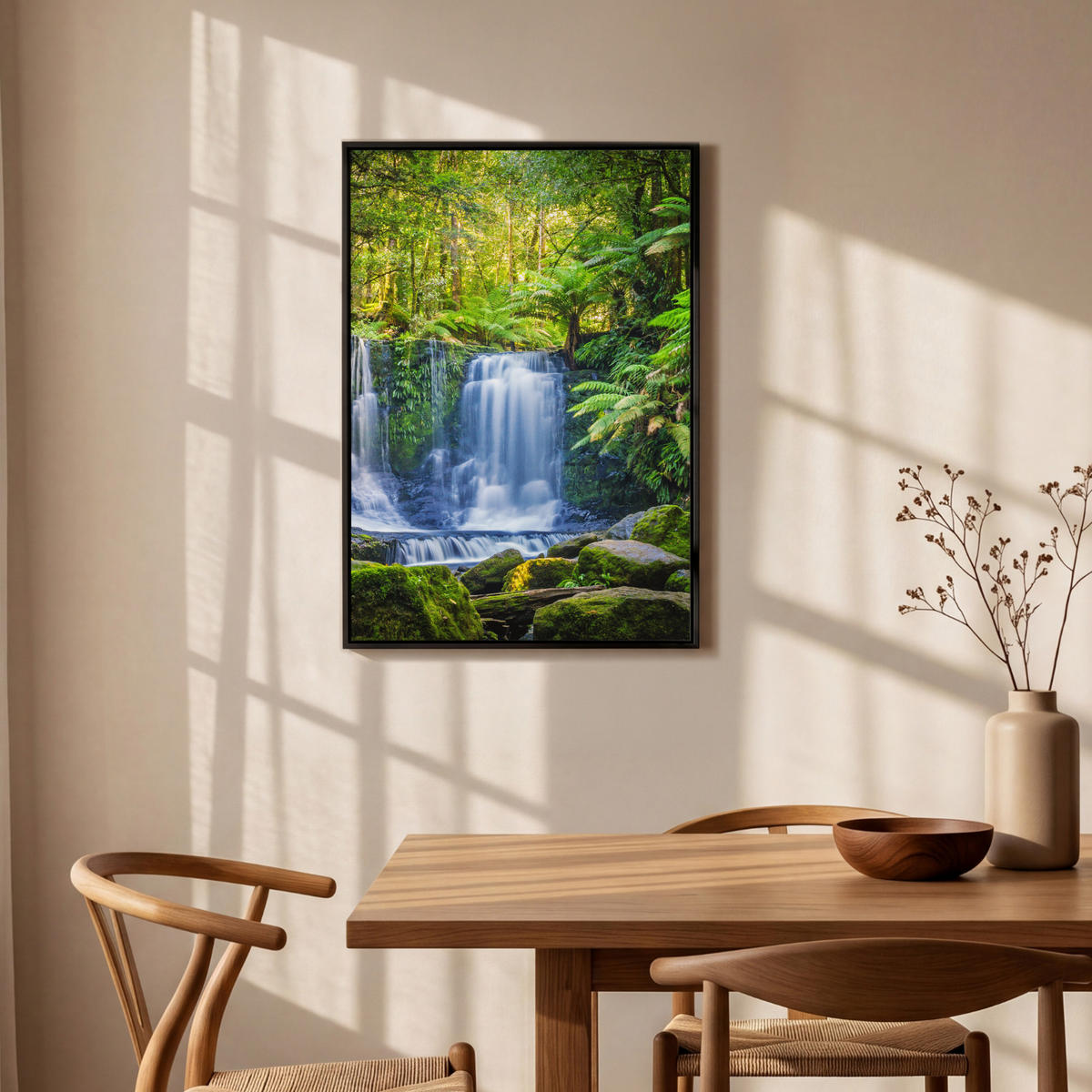 LEINWAND Bilder mit Rahmen - Dschungel - Wasserfall - Australien - Pflanzen - Natur - 60x90 - Dunkelgrün, Textil (60/90cm) - MuchoWow