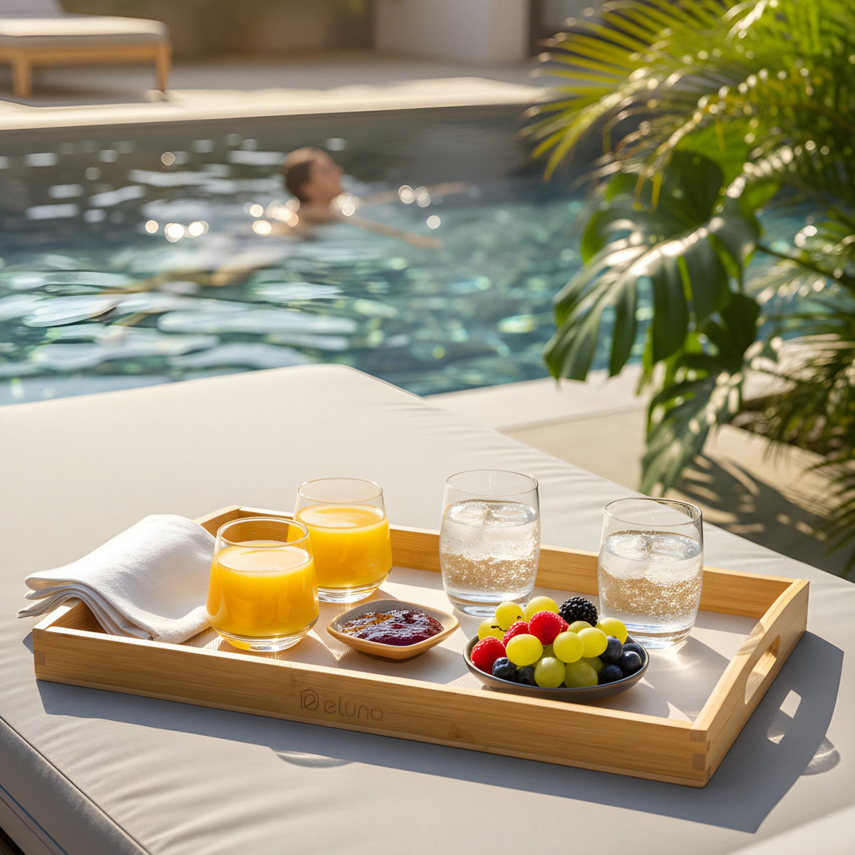 SERVIERTABLETT mit Griffmulden - Braun, Naturmaterialien (50/5/30cm) - eluno