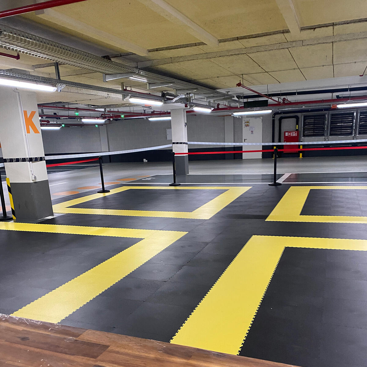 PVC-FLIESEN für Garage, Werkstatt, Sporthalle - Schwarz - Los von 1 m² - Schwarz, Kunststoff (50/50/1.1cm) - MOSAIK FLOOR