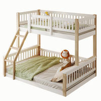 ETAGENBETT aus Kiefer 90x200/140x200 cm Weiß/Natur mit Leiter und Bettgitter, platzsparend - Weiß, Holzwerkstoff (90/200cm) - Modfu