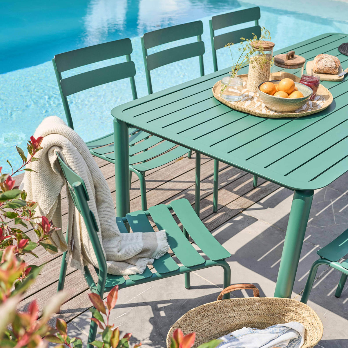 GARTENSET (185 x 92cm) und 8 Stühle, Dunkelgrün - Grün, Metall - Oviala