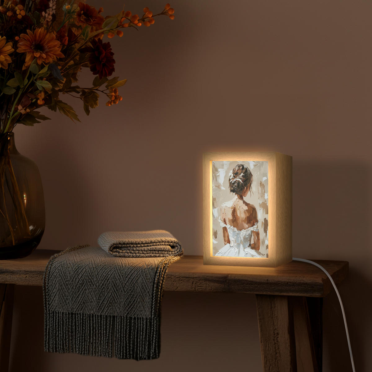 NÁSTĚNNÁ LAMPA Žena - malba - abstraktní - béžová - moderní 15x20 cm - světle hnědá, kompozitní dřevo (15/20/8cm) - OnlyWow
