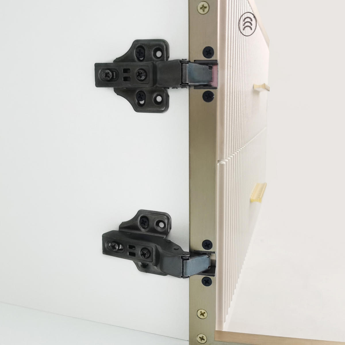 LOWBOARD 170/37/47.5 cm Weiß aus Spanplatte mit LED-Beleuchtung - Weiß, Holzwerkstoff (37/47.5/170cm) - OKMYHOME