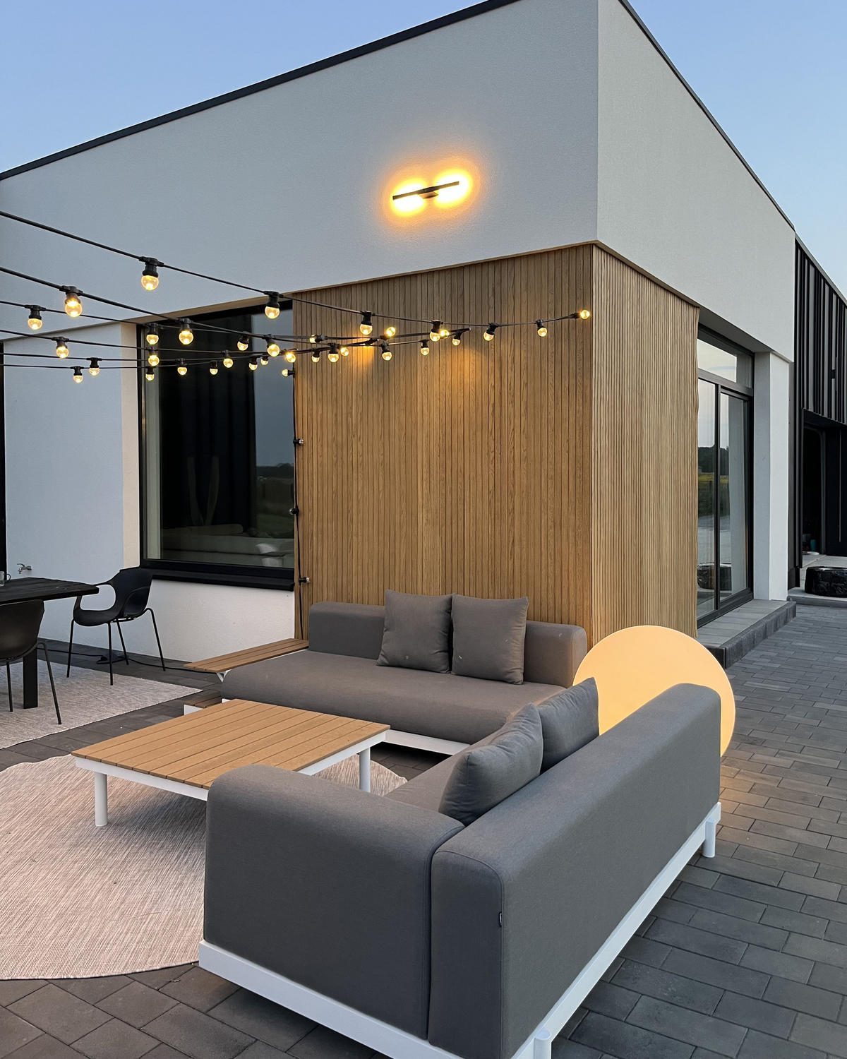 LOUNGE SEDACÍ SOUPRAVA SADA 5-místná Hliník bílá polstrování šedá Missanello - šedá/bílá, textil - Beliani