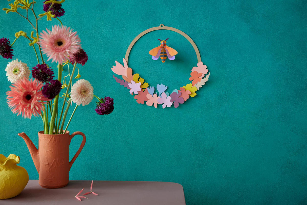 WANDDEKO Bienen-Blumenkranz 31/31 cm - Multicolor, Wellpappe (31/31/1cm) - KUNSTLOFT