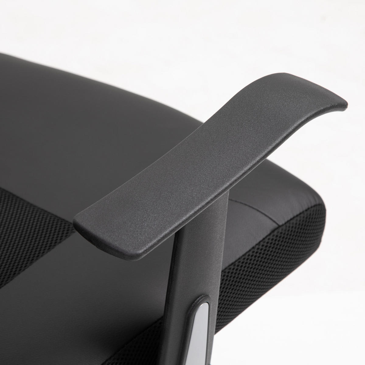 BÜROSTUHL in Schwarz 73x66x118 cm, höhenverstellbar mit Wippfunktion und Armlehnen - Schwarz, Kunststoff (66/118/73cm) - IVMEU