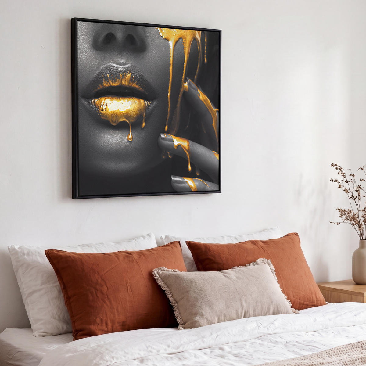LEINWAND Bilder mit Rahmen - Frau - Schwarz - Gold - Gesicht - Lippen - 50x50 - Goldfarben, Textil (50/50cm) - MuchoWow