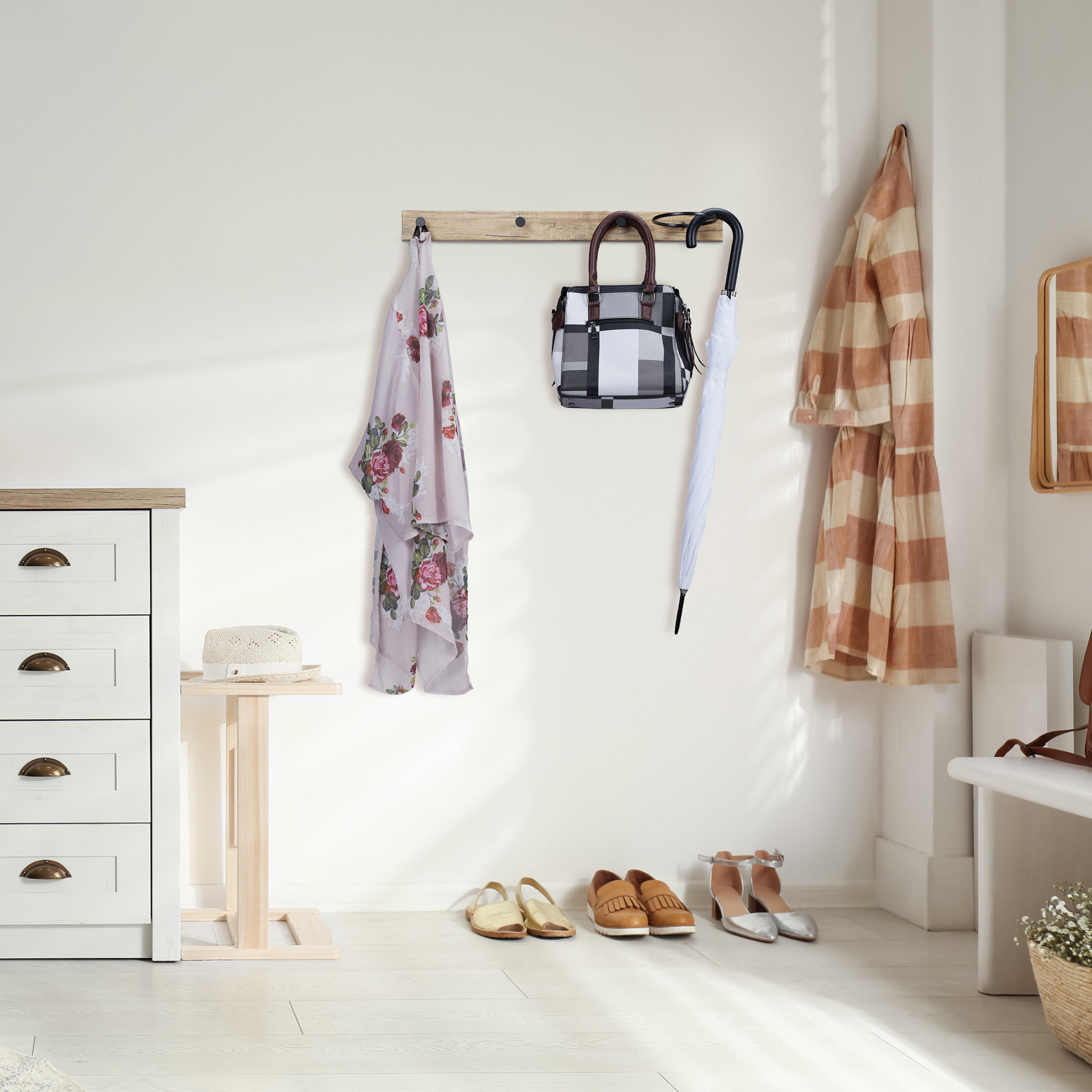 GARDEROBENLEISTE - Hellbraun, Holzwerkstoff/Metall (65/13/14.5cm) - Relaxdays