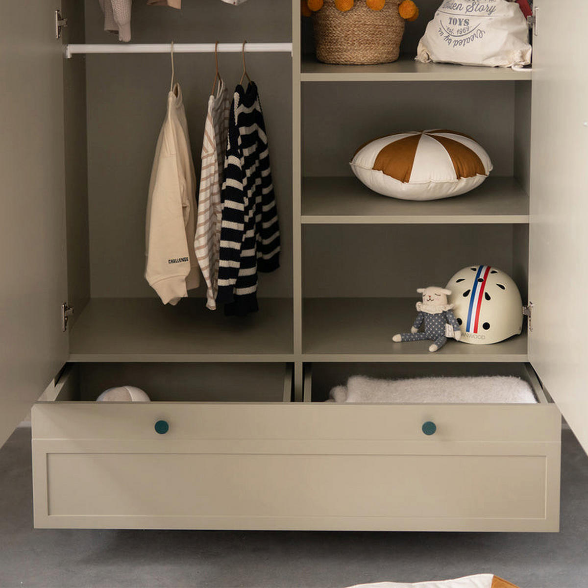 BABYKLEIDERSCHRANK 2 Türen Gabriel Grün - Grün, Holzwerkstoff (117/197/50cm) - Petits-meubles