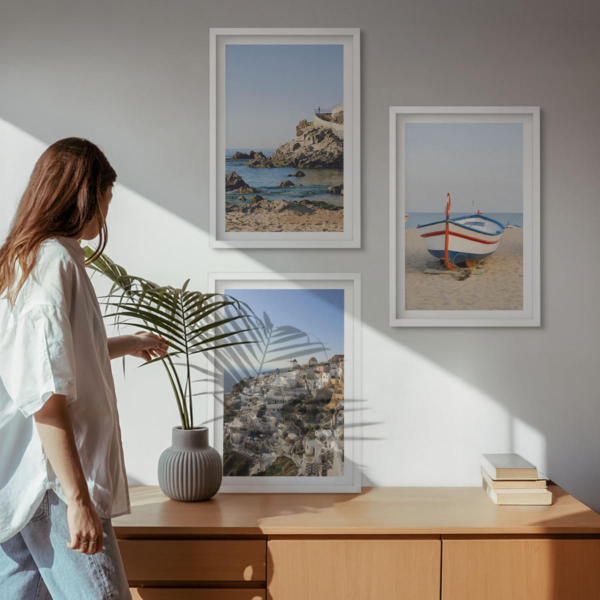 BILDER SET 3er Set - 40x60 cm Weißer Rahmen - Ansichten von Griechenland mit einem Boot und Häusern - Weiß, Kunststoff (40/60cm) - TULUP