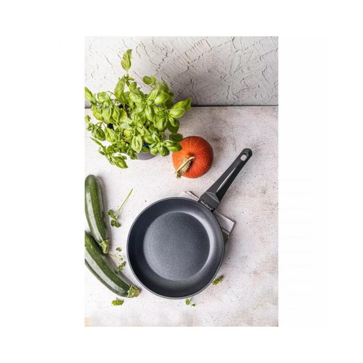 PFANNE Schwarz 24/24/4.7 cm 48797 - Schwarz, Metall (24cm) - Klausberg 