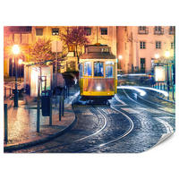 FOTOTAPETE für Wohnzimmer Lissabon Straßenbahn Nacht Altstadt 200x140 - Gelb/Beige, Papier (200/140cm) - Muralo