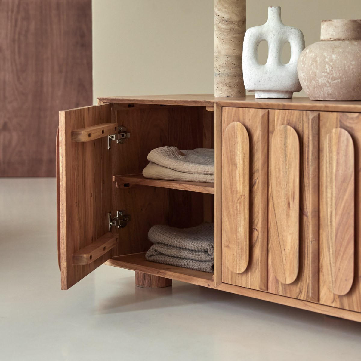 TV-SCHRANK Olga Natur aus Akazie - Naturfarben, Holz (146/51/40cm) - Tikamoon