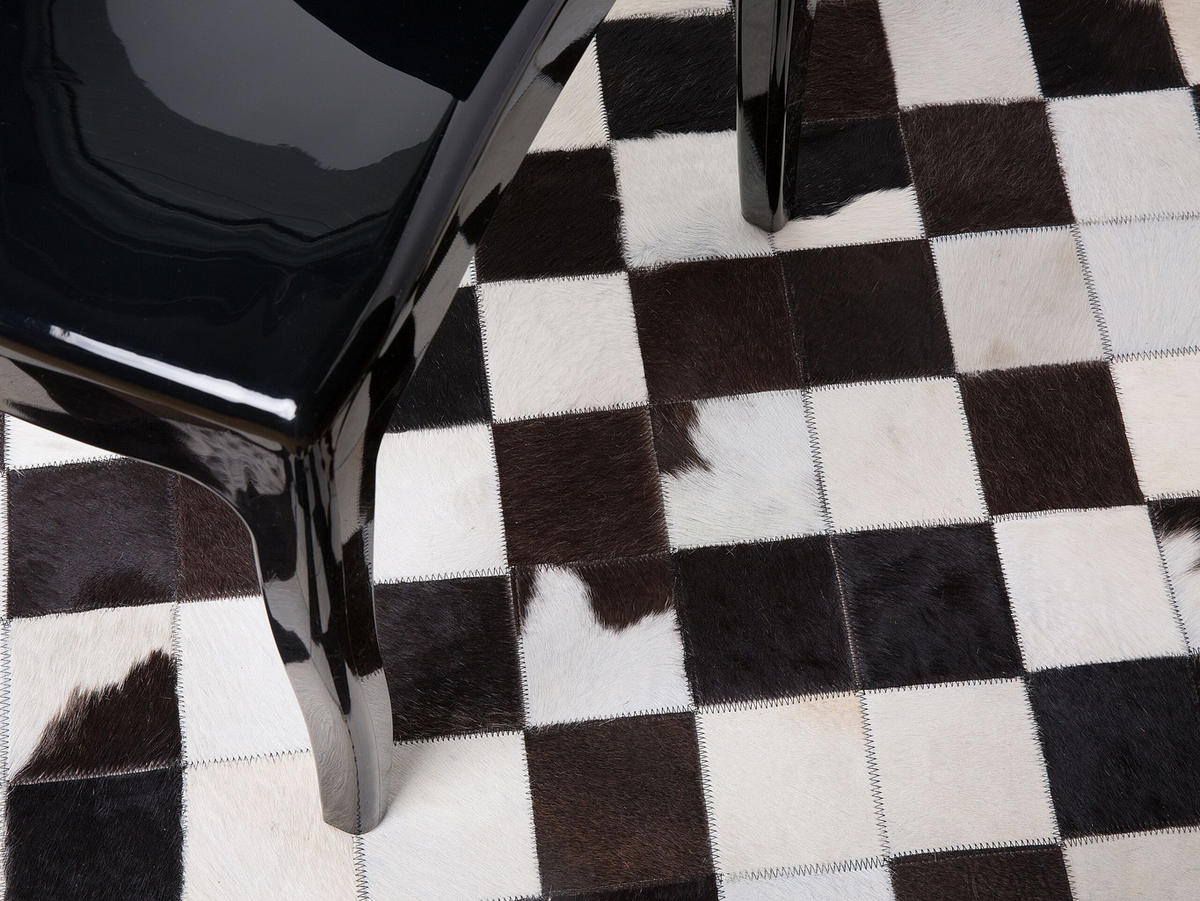 KURZFLOR-TEPPICH Bergama 140/140 cm - Schwarz, Fell (140/140cm) - Beliani